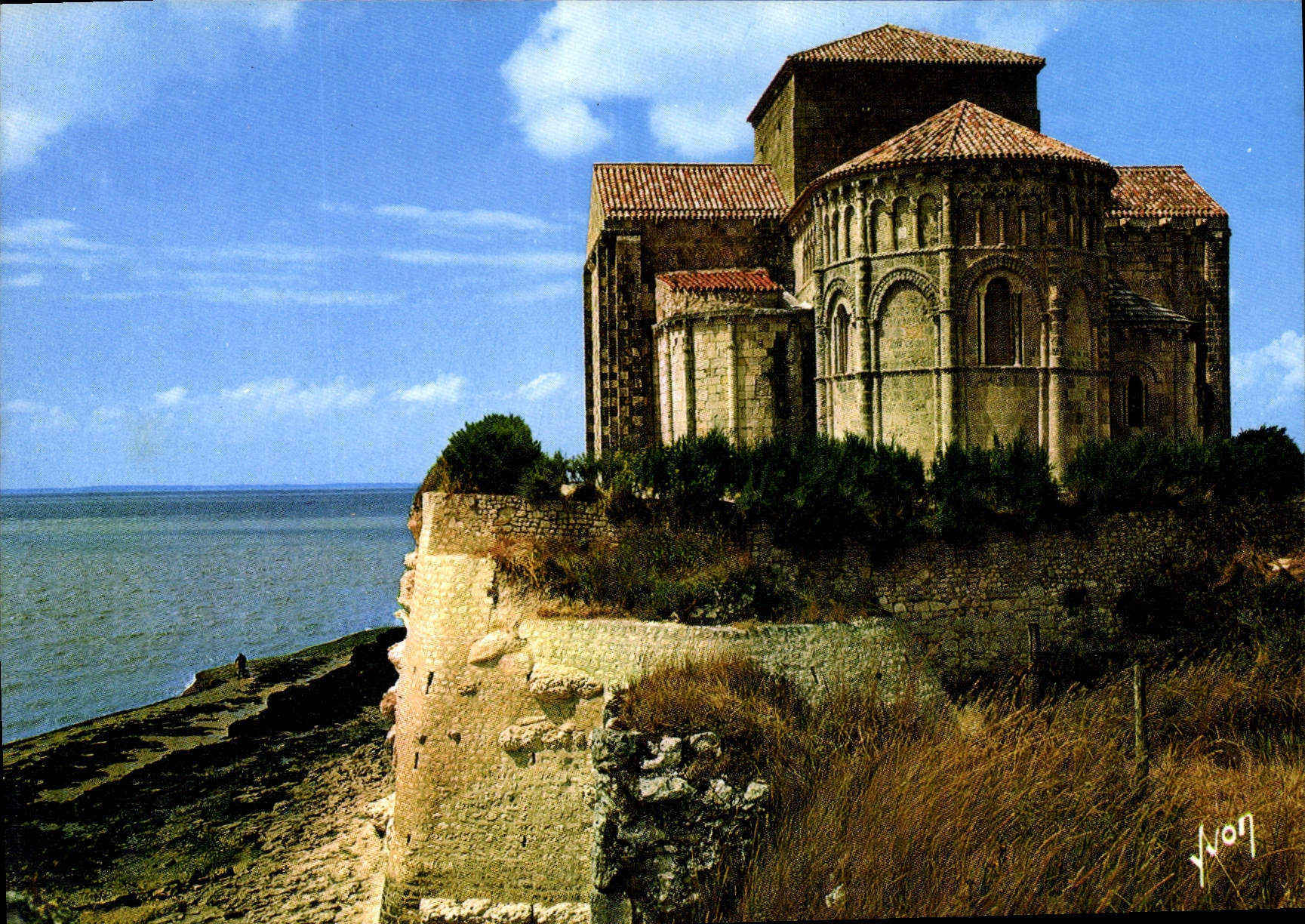CPM Talmont Charente Maritime l'Eglise de Talmont XII siecle 