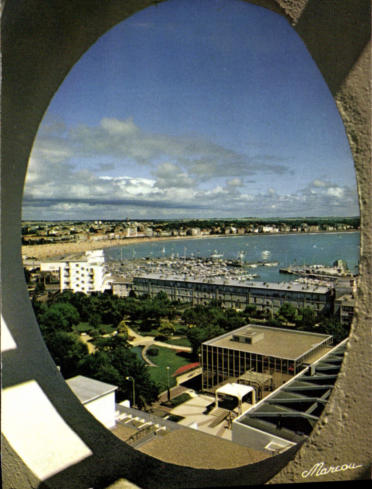 CPM Royan Point de vue sur le Port et la plage 