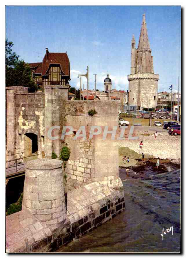CPM La Rochelle Ch Maritime la Porte des Moulins et la tour des 4 Sergents 