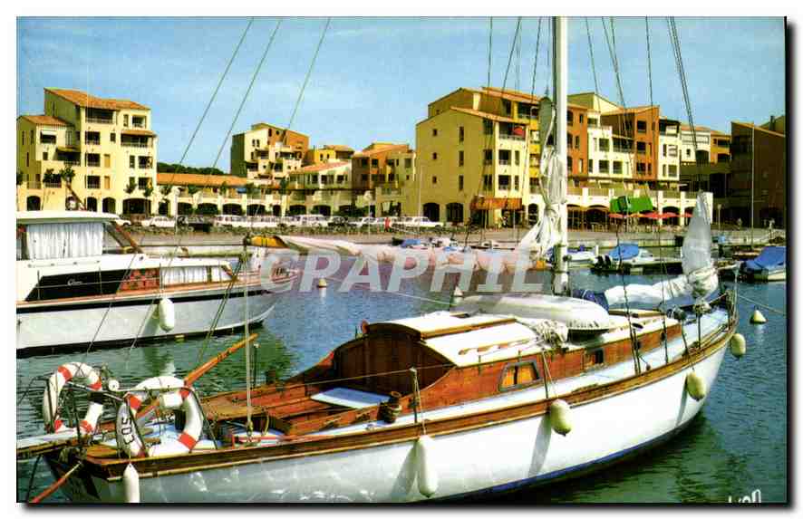 CPM Cap d'Agde Herault le Port de la Clape la Place et la residence Richelieu 