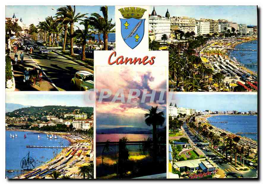 CPA La Cote d'Azur Cannes le Croisette les Palaces de la Croisette la plage et le Suquet Coucher de 