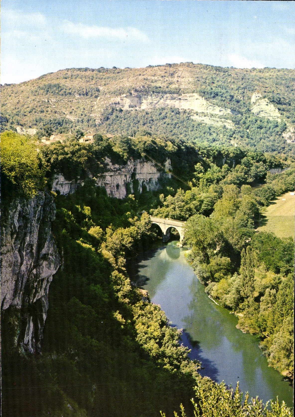 CPA Saint Antonin Noble Val T et G Rives pittoresque de l'Aveyron 