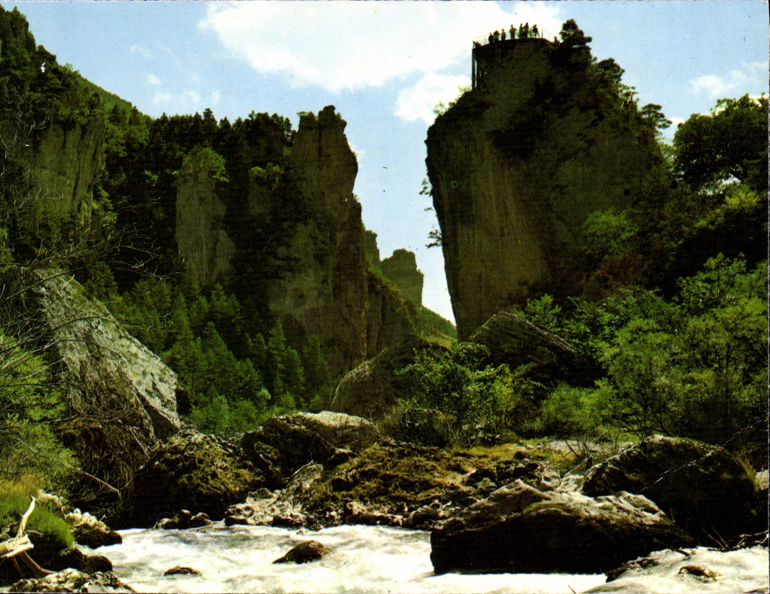 CPA En Parcourant les Gorges du Tarn 