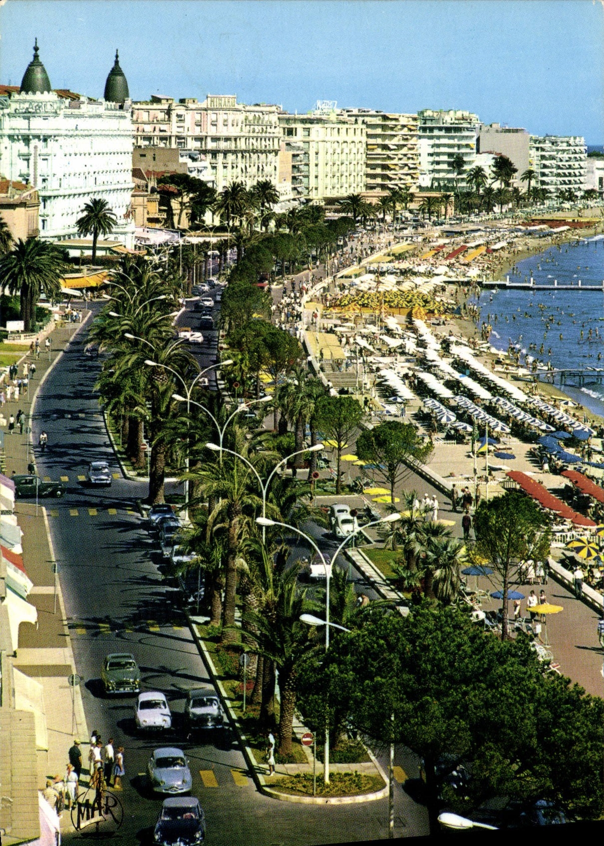 CPA La Cote d'Azur Cannes La Croisette et la Plage 