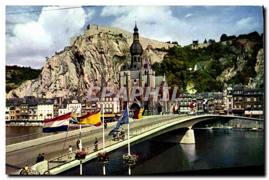CPA Dinant sur Meuse Pont citadelle et collegiale 