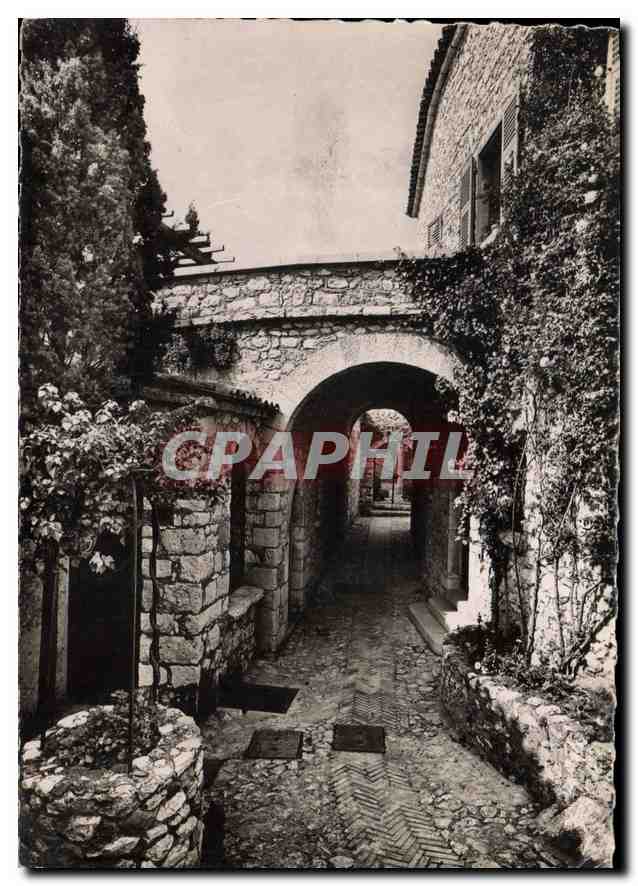 CPA Eze Village le vieux puits et le Chateau de la Chevre d'Or 