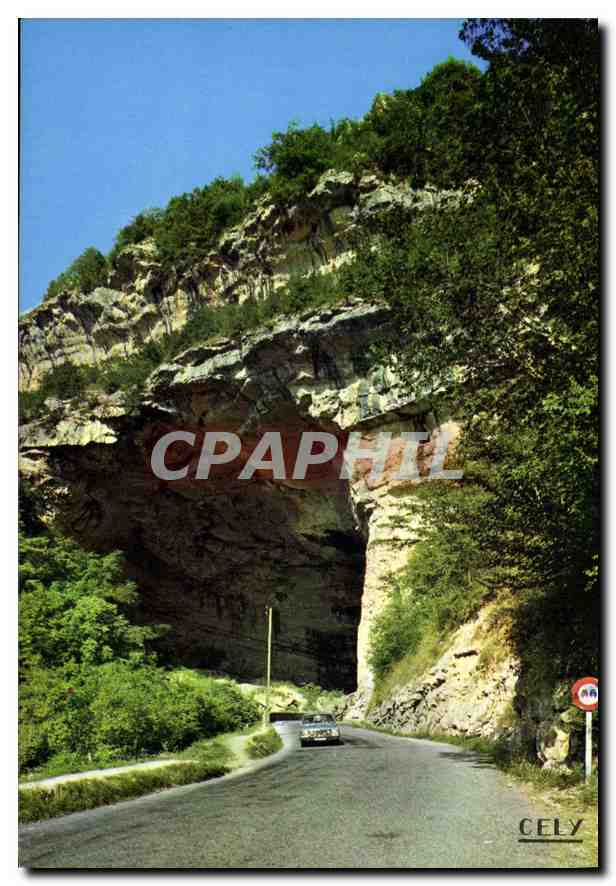 CPM Le Mas d'Azil Ariege Entree de la Grotte en direction du Mas d'Azil 