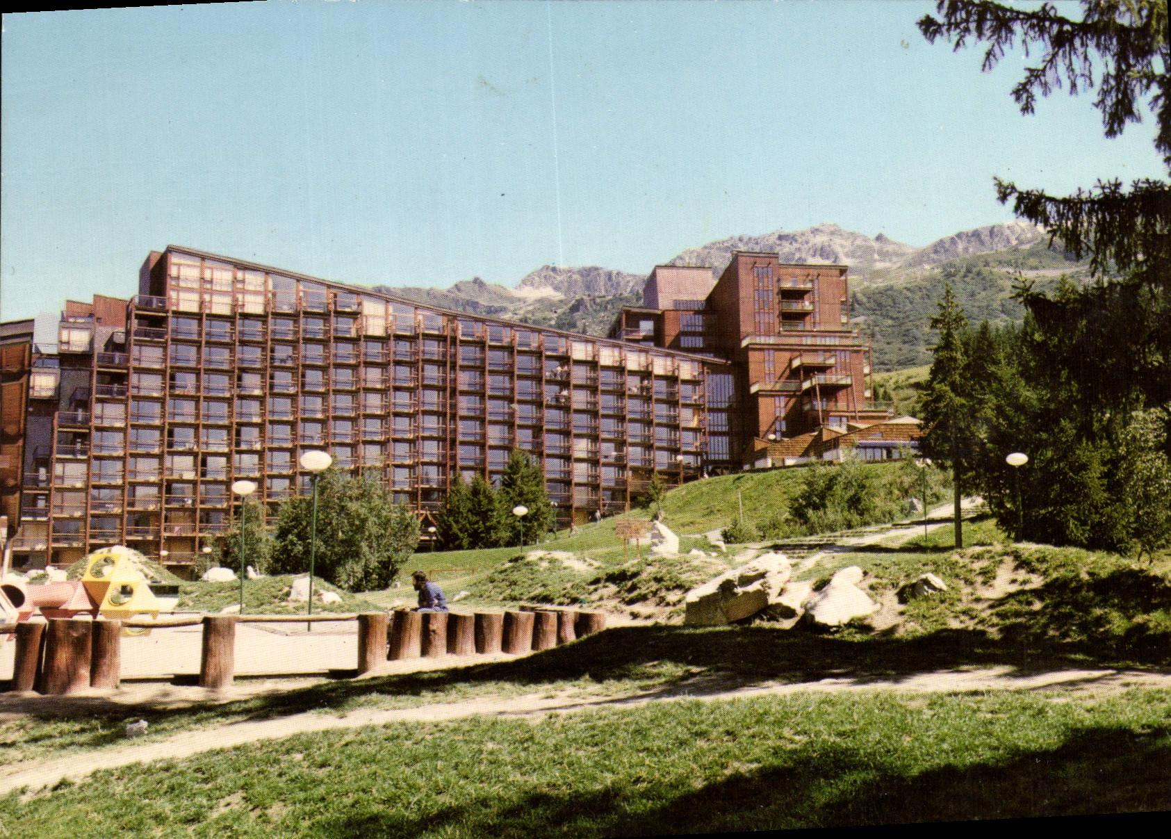 CPM En Tarentaise Savoie les Arcs Residence Belles Challes et les Lauzieres 