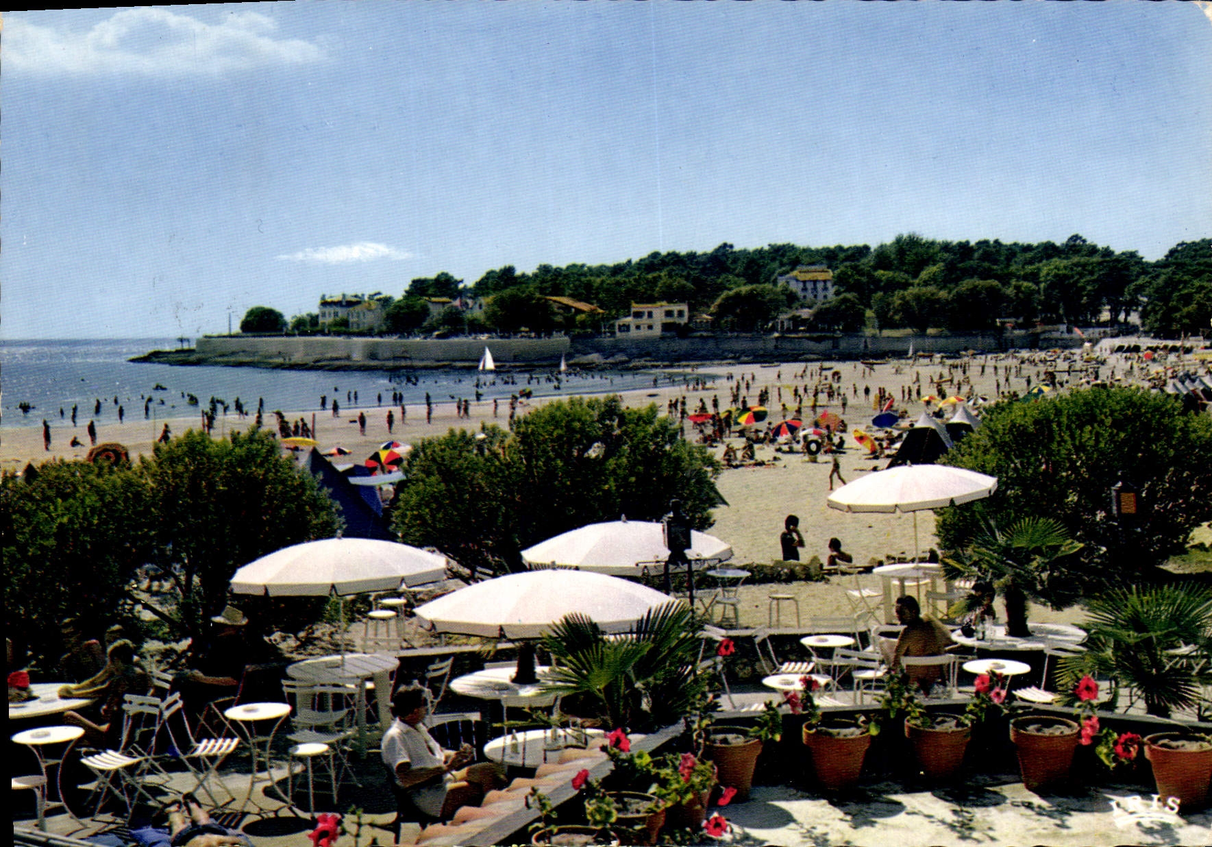 CPM Cote de Beaute Plage de Nauzan et terrasse du Night Club altitude zero 