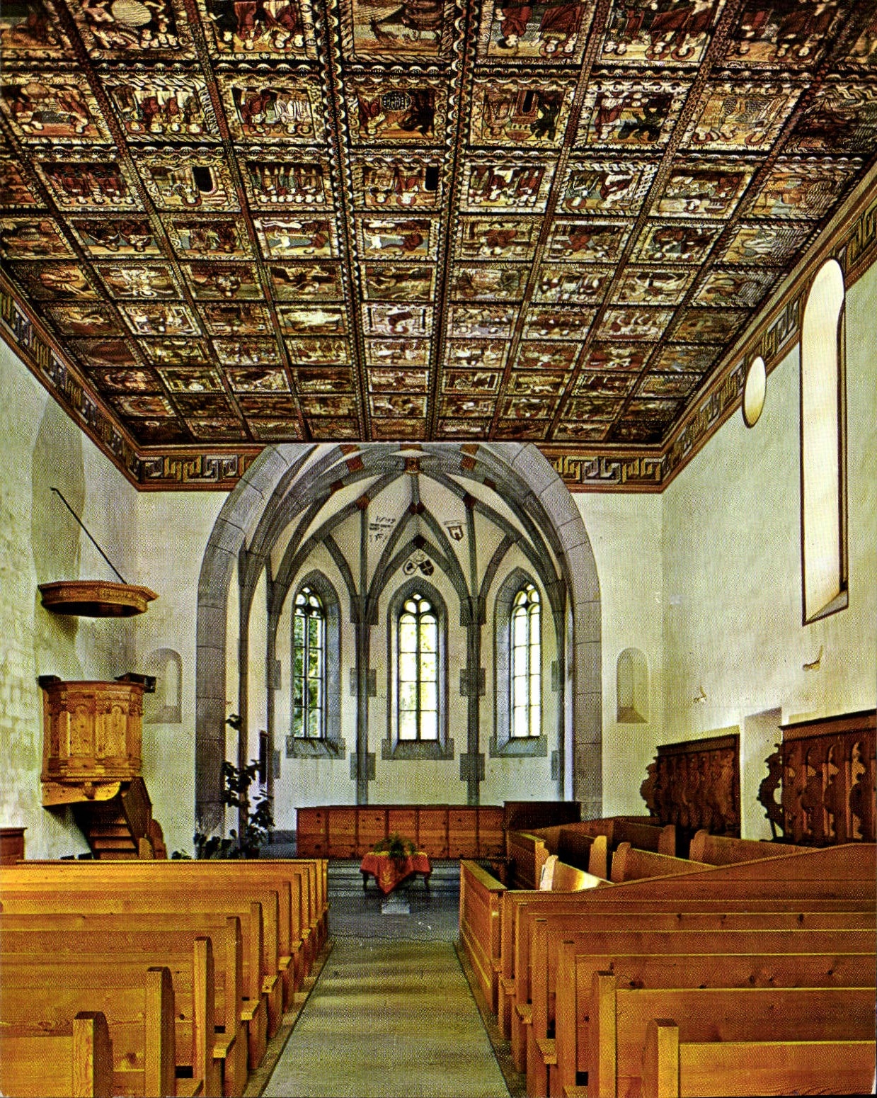 CPM Zillis alteste romanische Kirchendecke Decke Schiff und Turn erbaut anno 1130 Chor anno 1509 