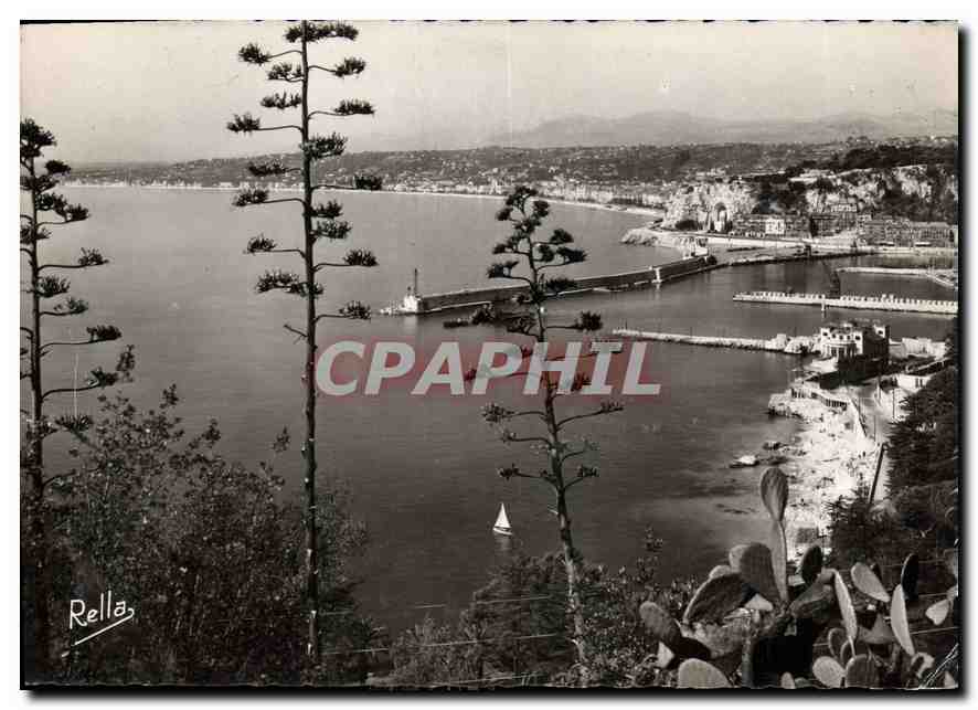 CPM La Cote d'Azur Nice vue generale depuis la rade de Villefranche 