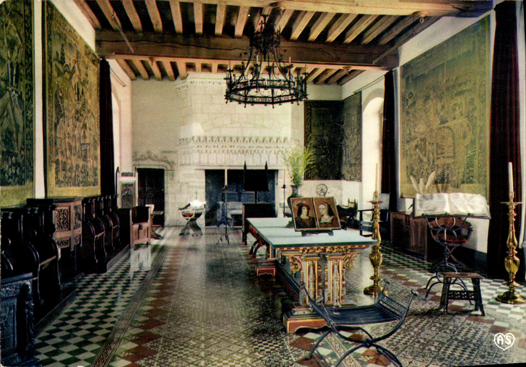 CPM Langeais Indre et Loire le grand salon ou fut beni le mariage de Charles VIII et d'Anne de Breta