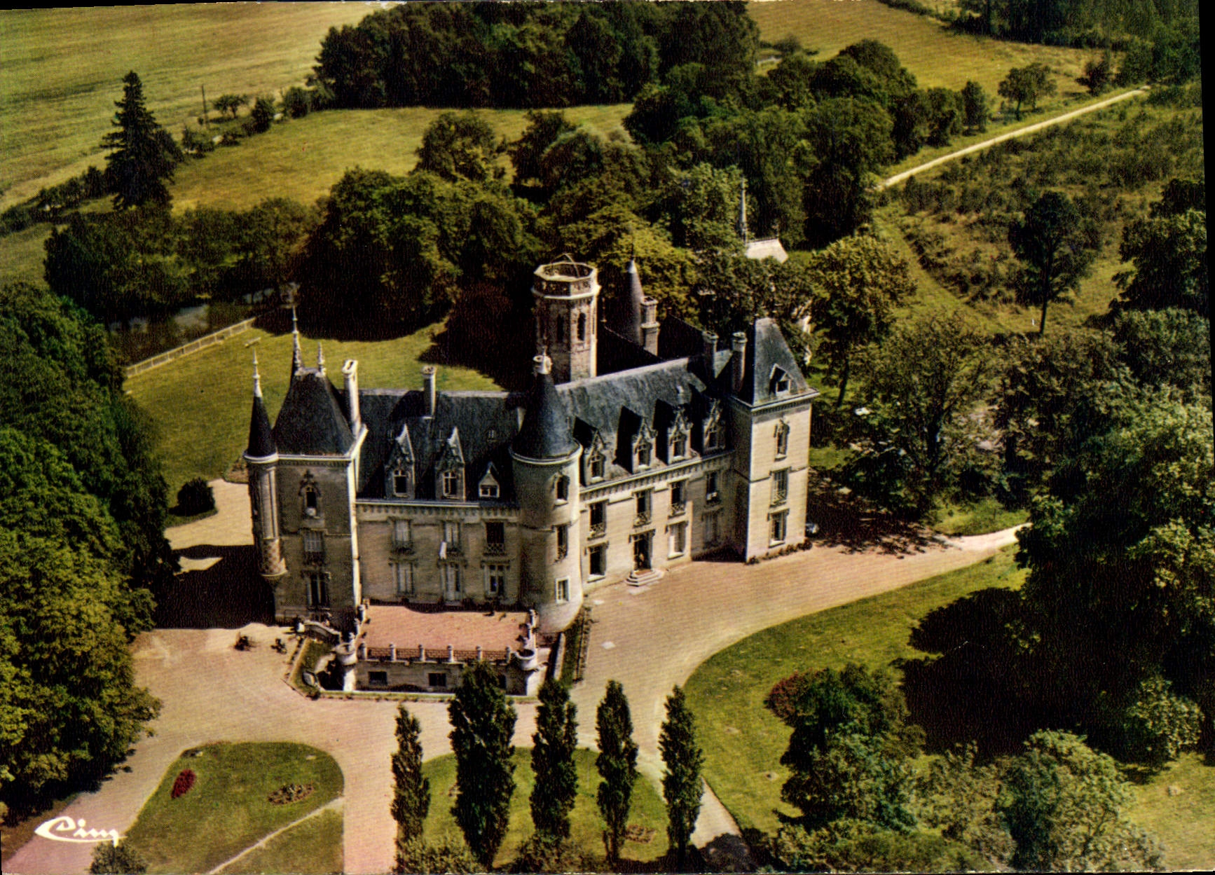 CPM Louestault I et L Vue aerienne Fontenailles 