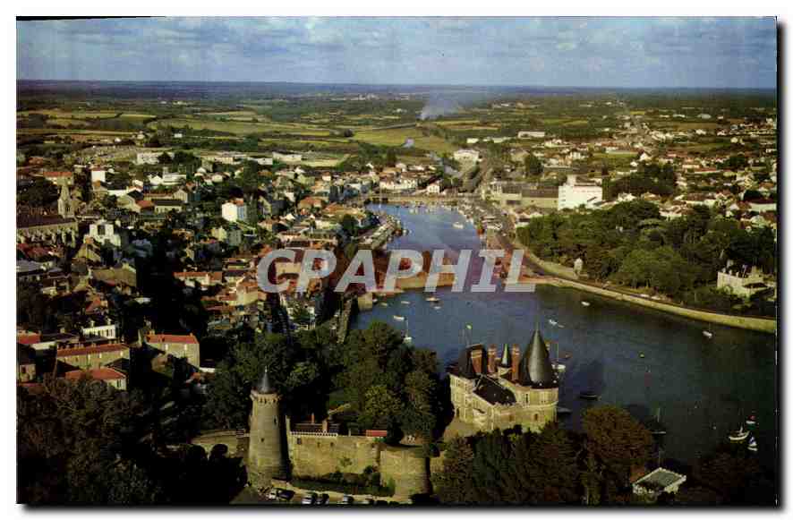 CPM Pornic Vue du Chateau et sur le port 
