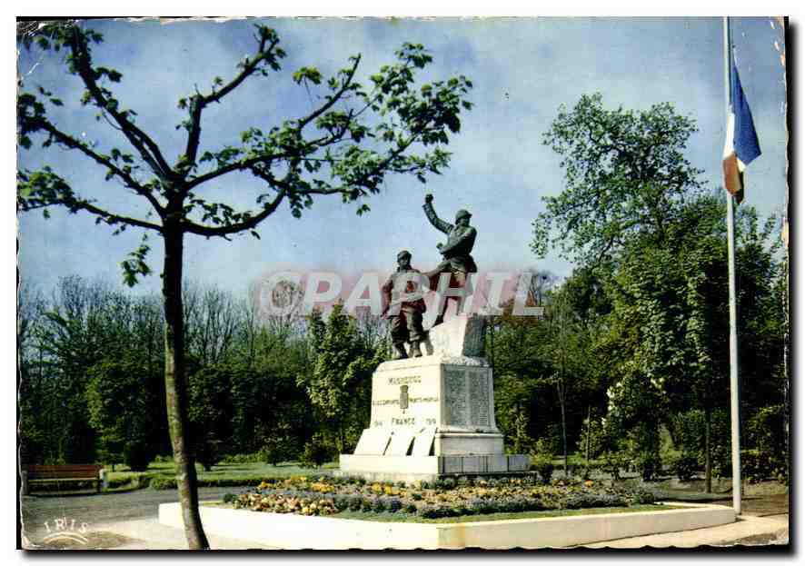 CPM Maubeuge Nord Monument aux morts 
