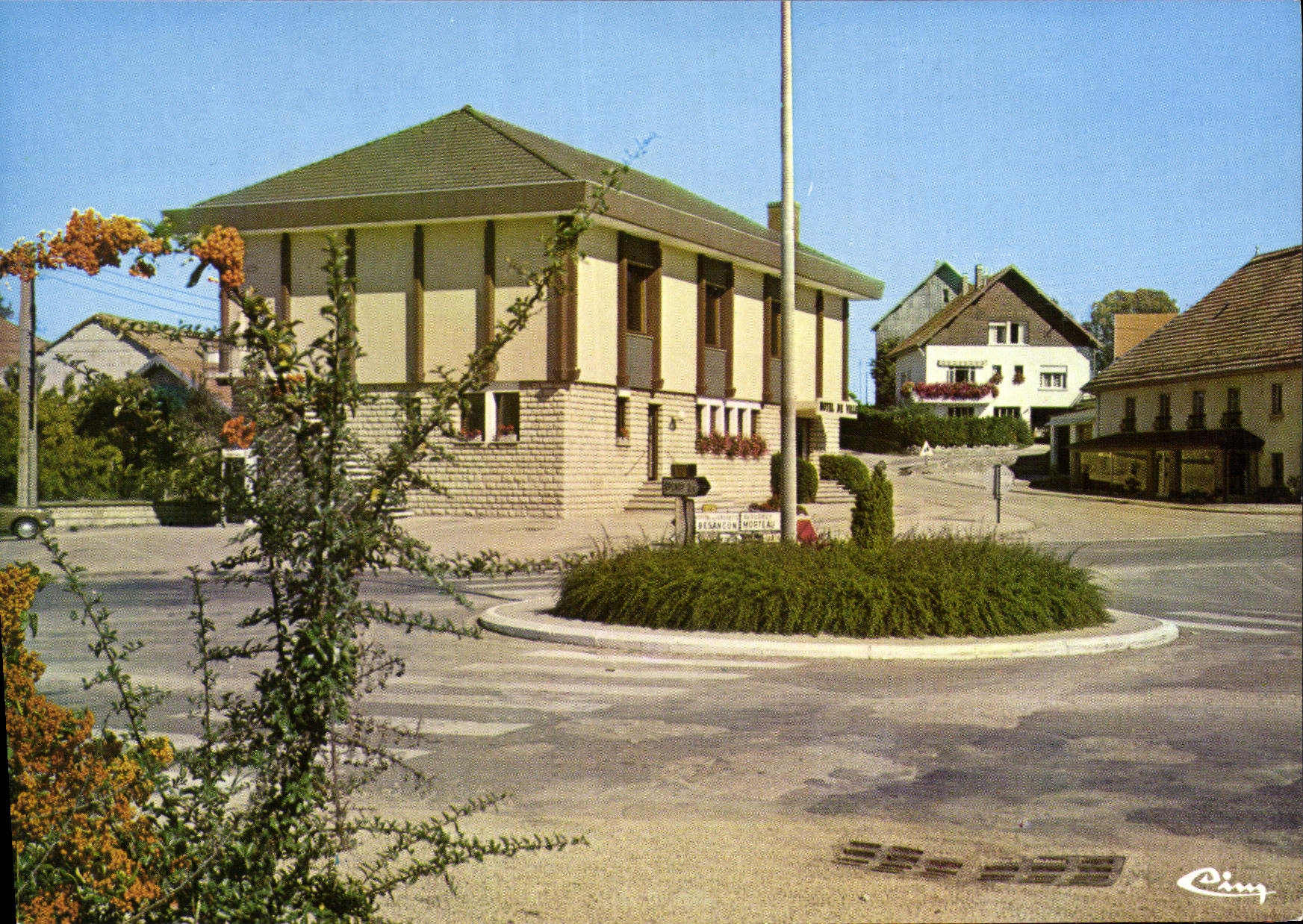 Le Valdahon (Doubs) — Centre-ville et mairie — Éditions et Impressions Combier / Mâcon, n° C3 25578-1-0156