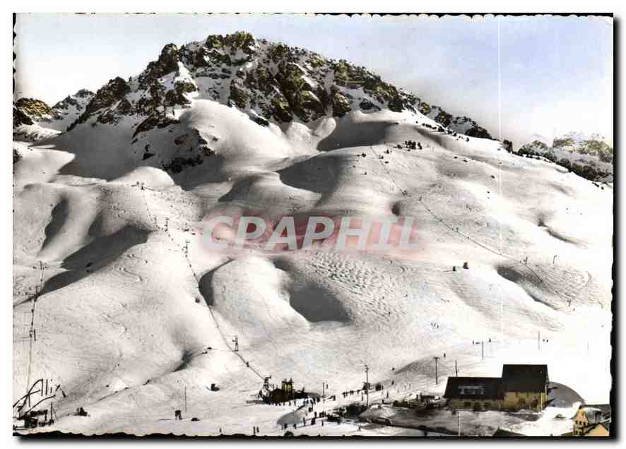 CPM Les Pyrenees La Mongie Les champs de neige 