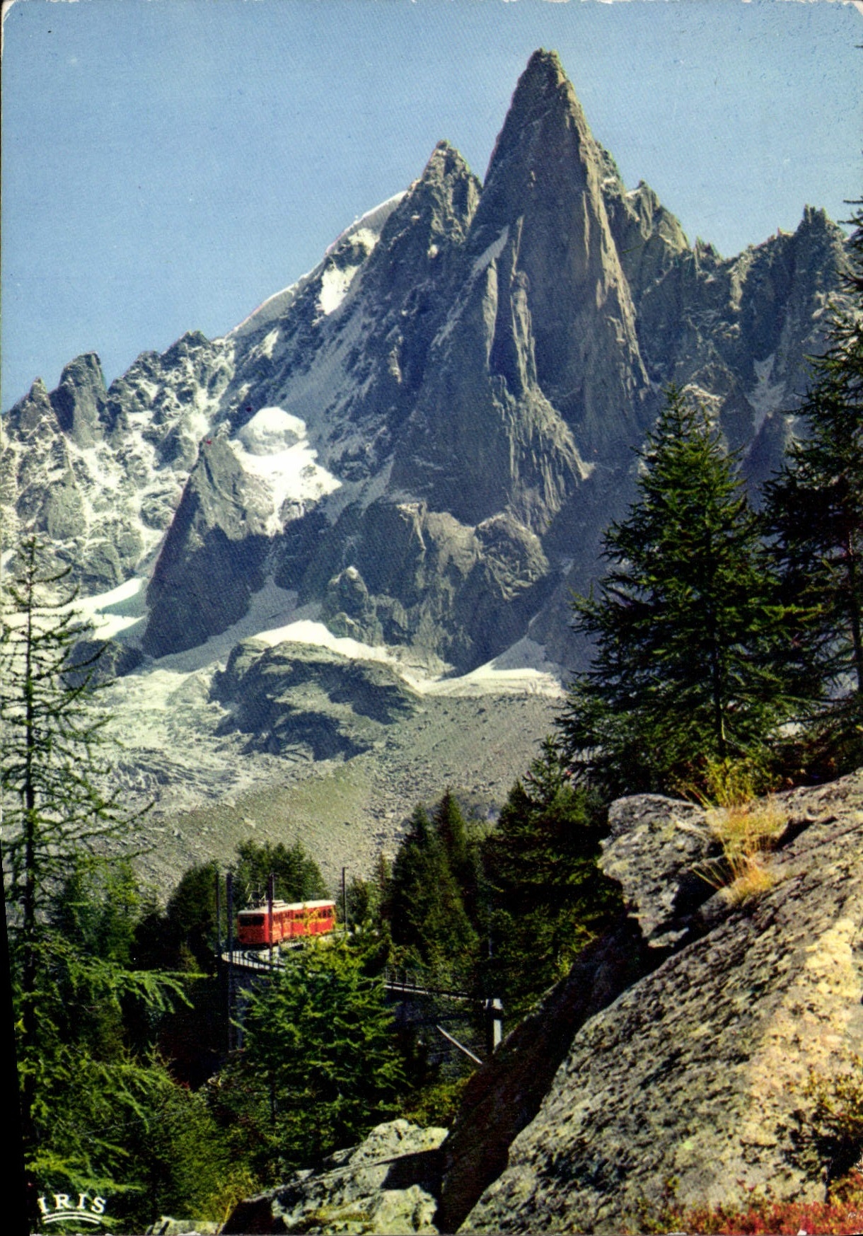 CPM Chamonix Mont Blanc Le Chemin de fer du Montenvers et l'aiguille du Dru 