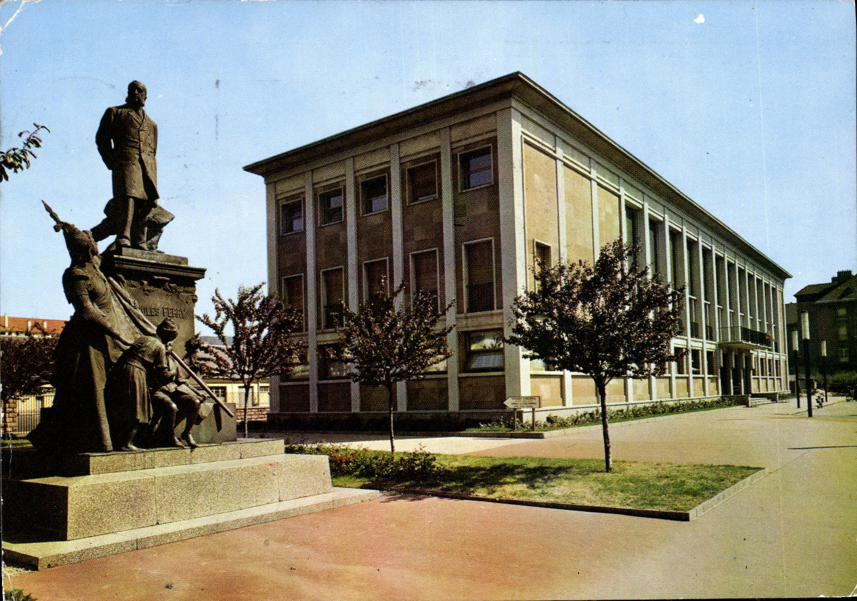 CPM Saint Die Mairie Monument Jules Ferry 