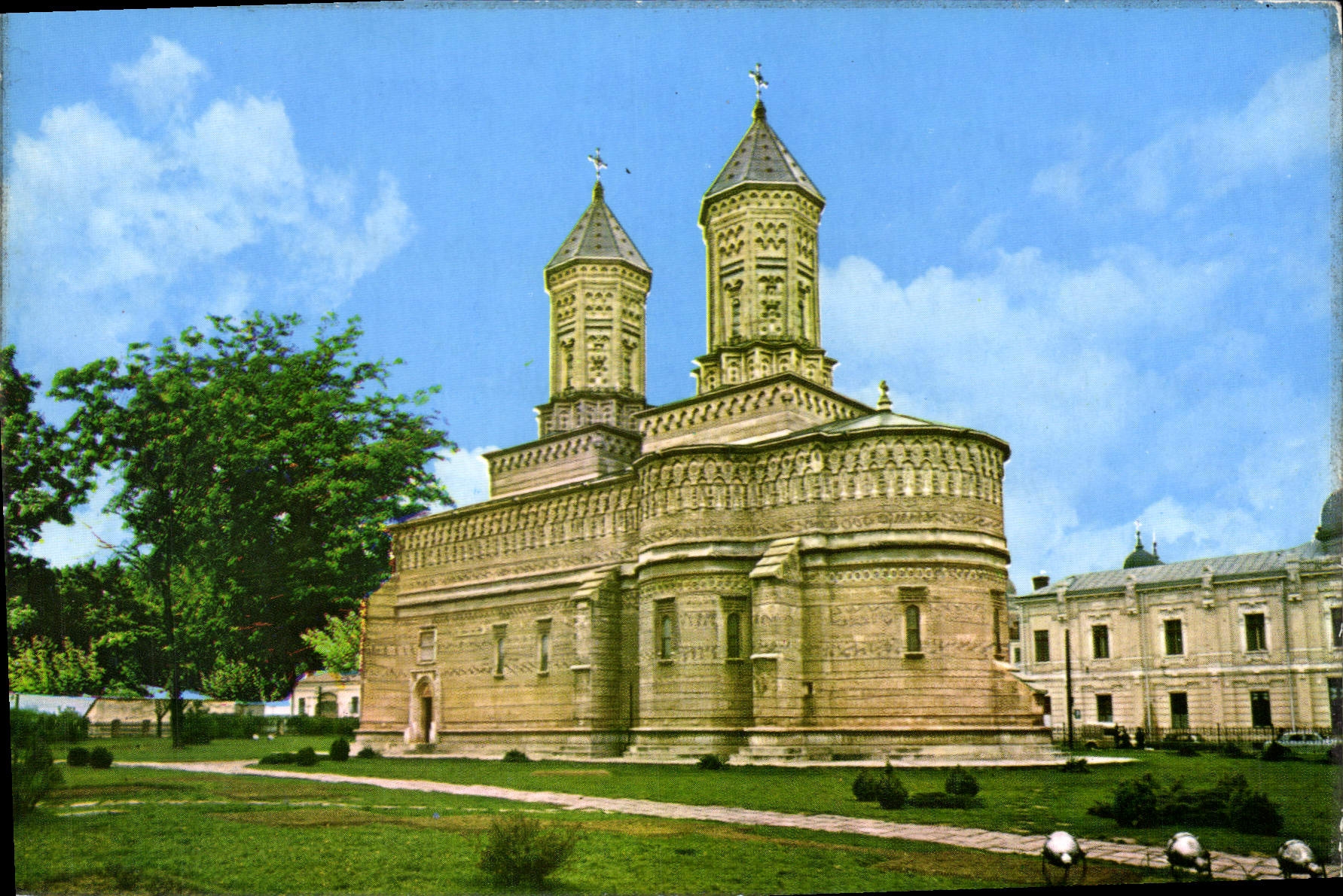 CPM Iasi The Three hierarchus church