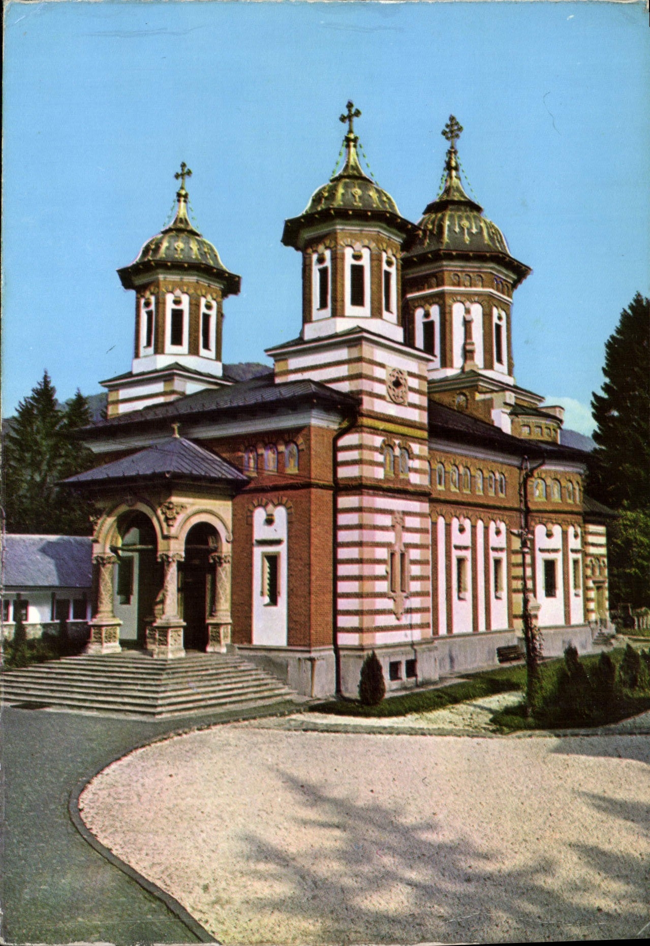 Monastère de Sinaia — église principale — Institut Marie de la Nativité, Bucarest
