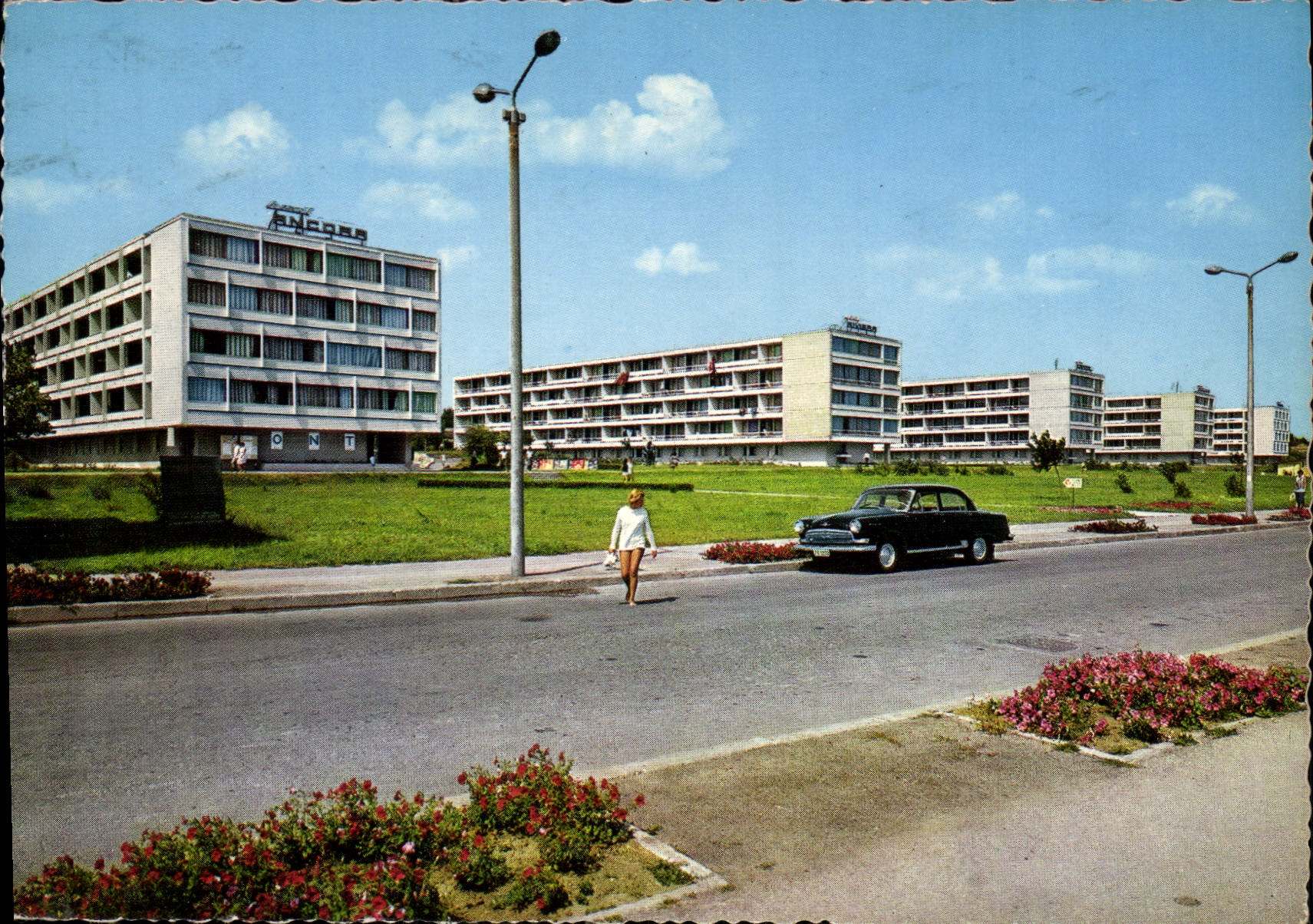 CPM Romania Hotels sur la Falaise 