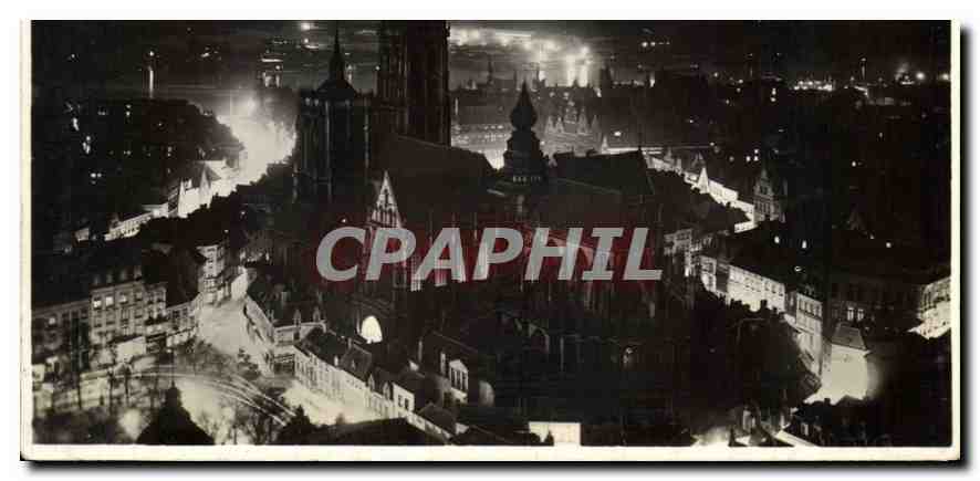 CPM Anvers Vue nocturne de la Cathedrale et de l'Escaut 