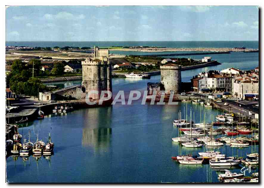CPM La Rochelle Charente Maritime Le Port Saint Nicolas et Tour de la Chaine 