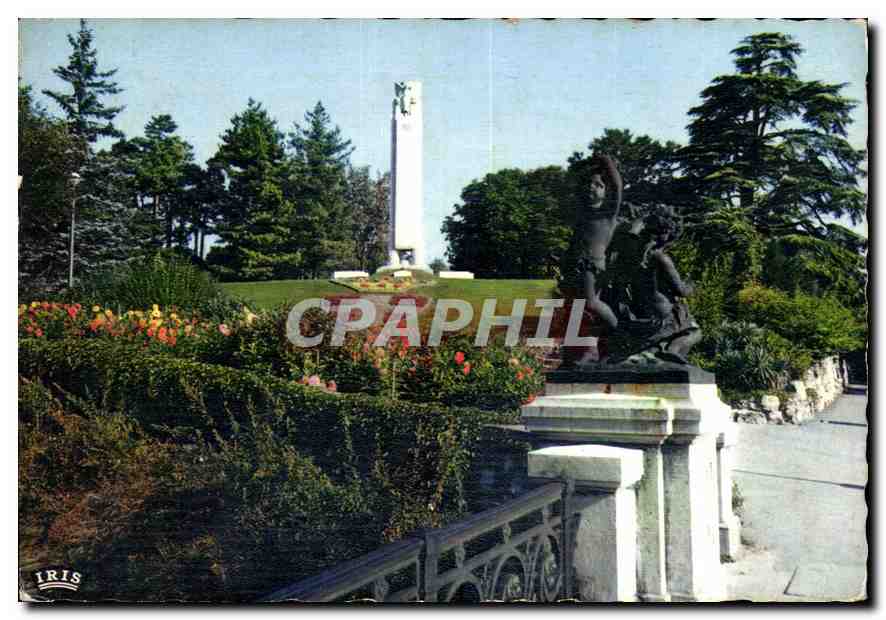 CPM Chambery Pont des Amours et clos Saveiroux