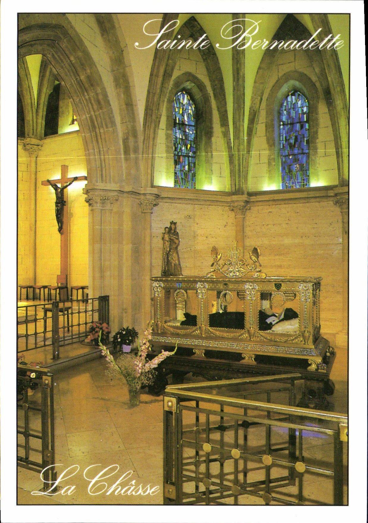 CPM Espace Bernadette Soubirous Nevers France la Chasse de Sainte Bernadette et le Christ devant leq