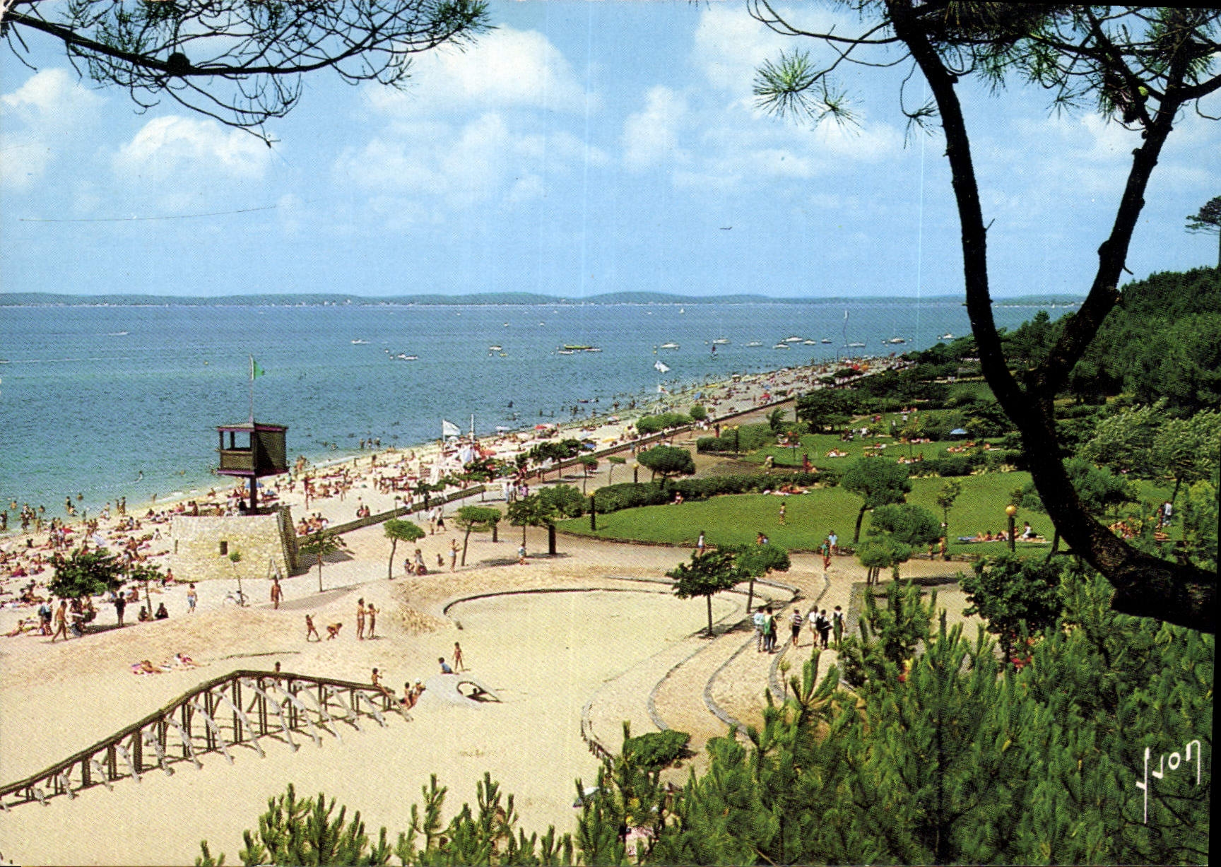 Plage d'Arcachon — vue depuis les pins — Éditions d'Art Lyon