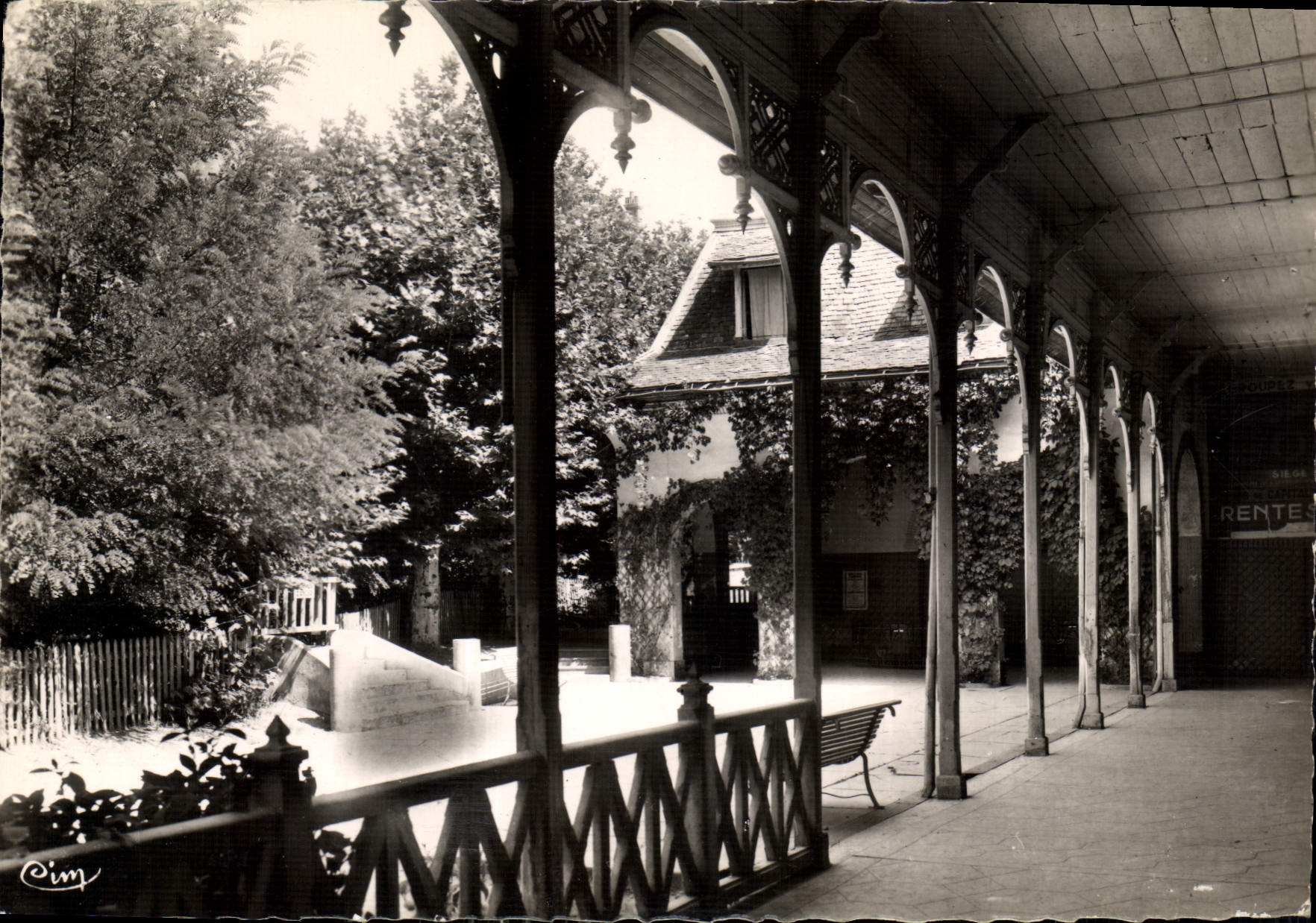 CPM Brides les Bains Savoie la Source et le Promenoir 