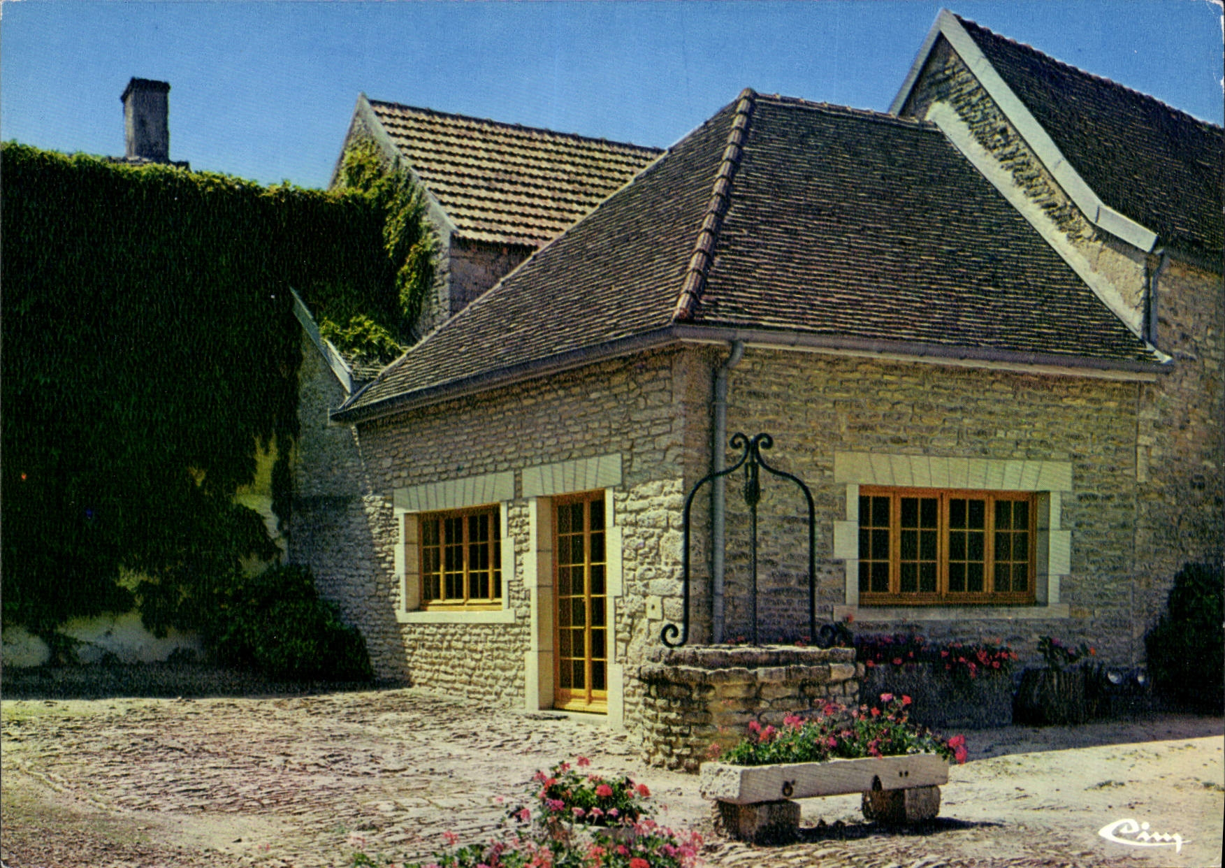CPM Fain les Moutiers Cote d'Or village ou naquit Sainte Catherine Laboure le 2 mai 1806 la Chapelle