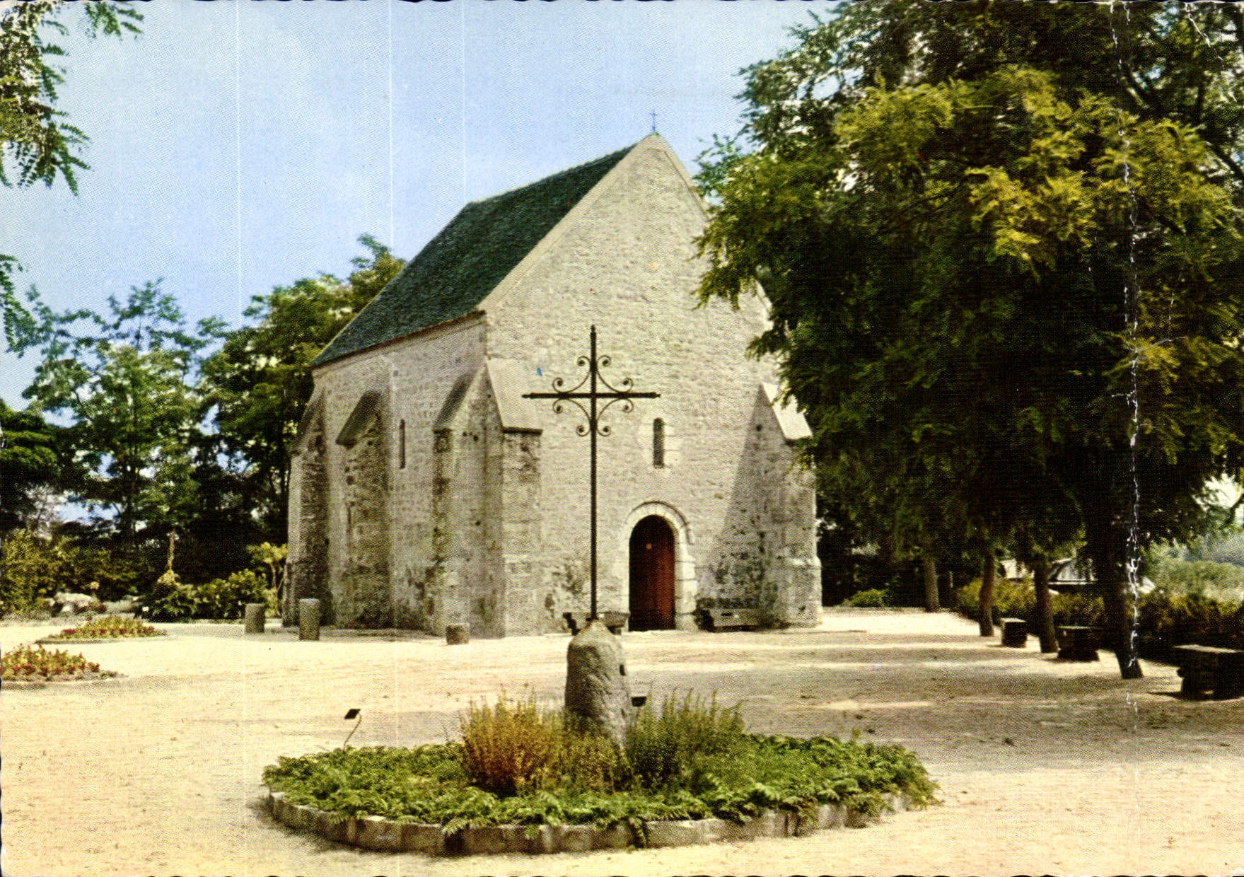 CPM Milly la Foret S et O la Chapelle des Simples 
