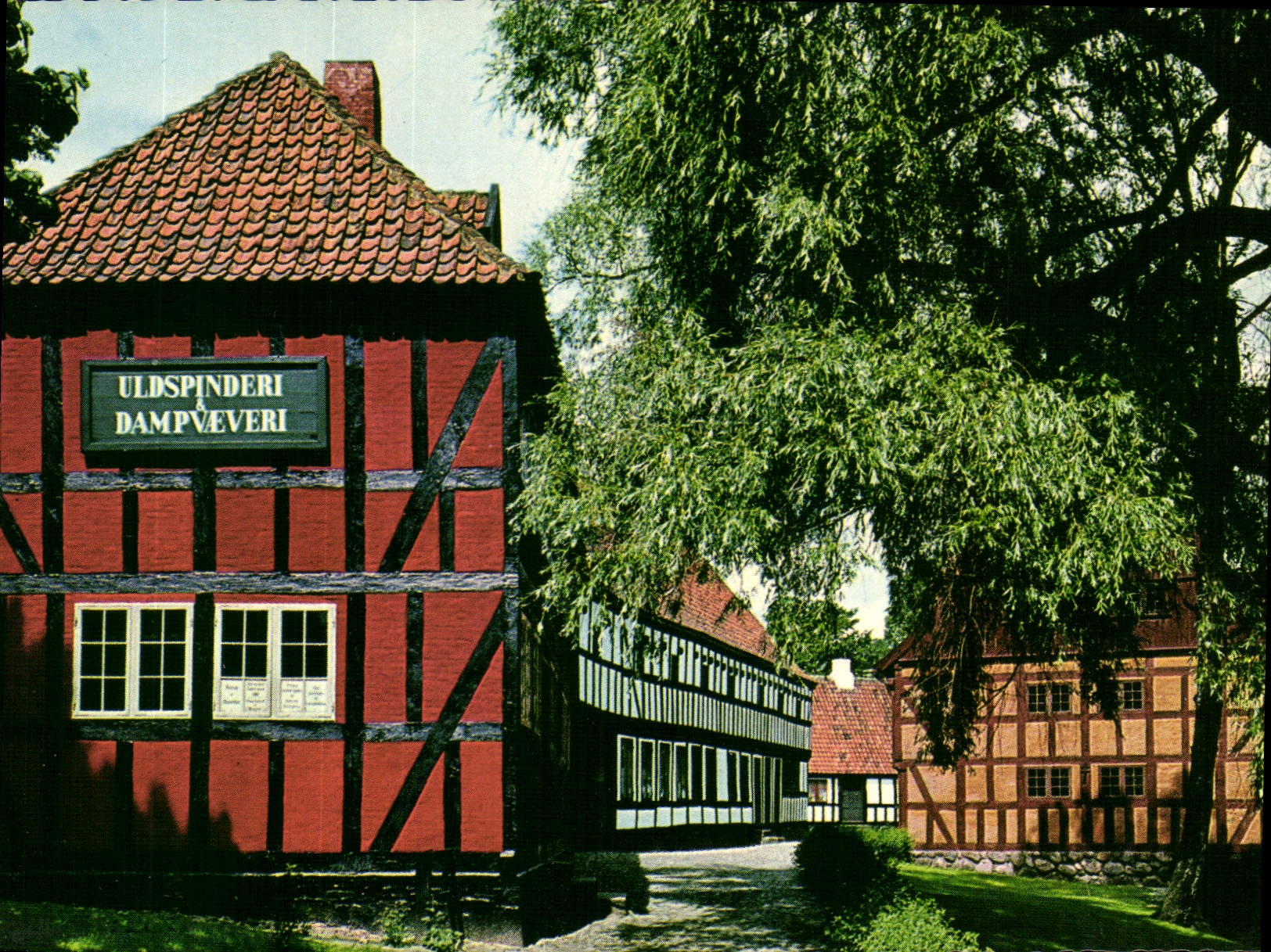 CPM Den Gamle By Arhus Danmark Spinning and Weaving MIII 18th century Arhus a merchant's house 1723 