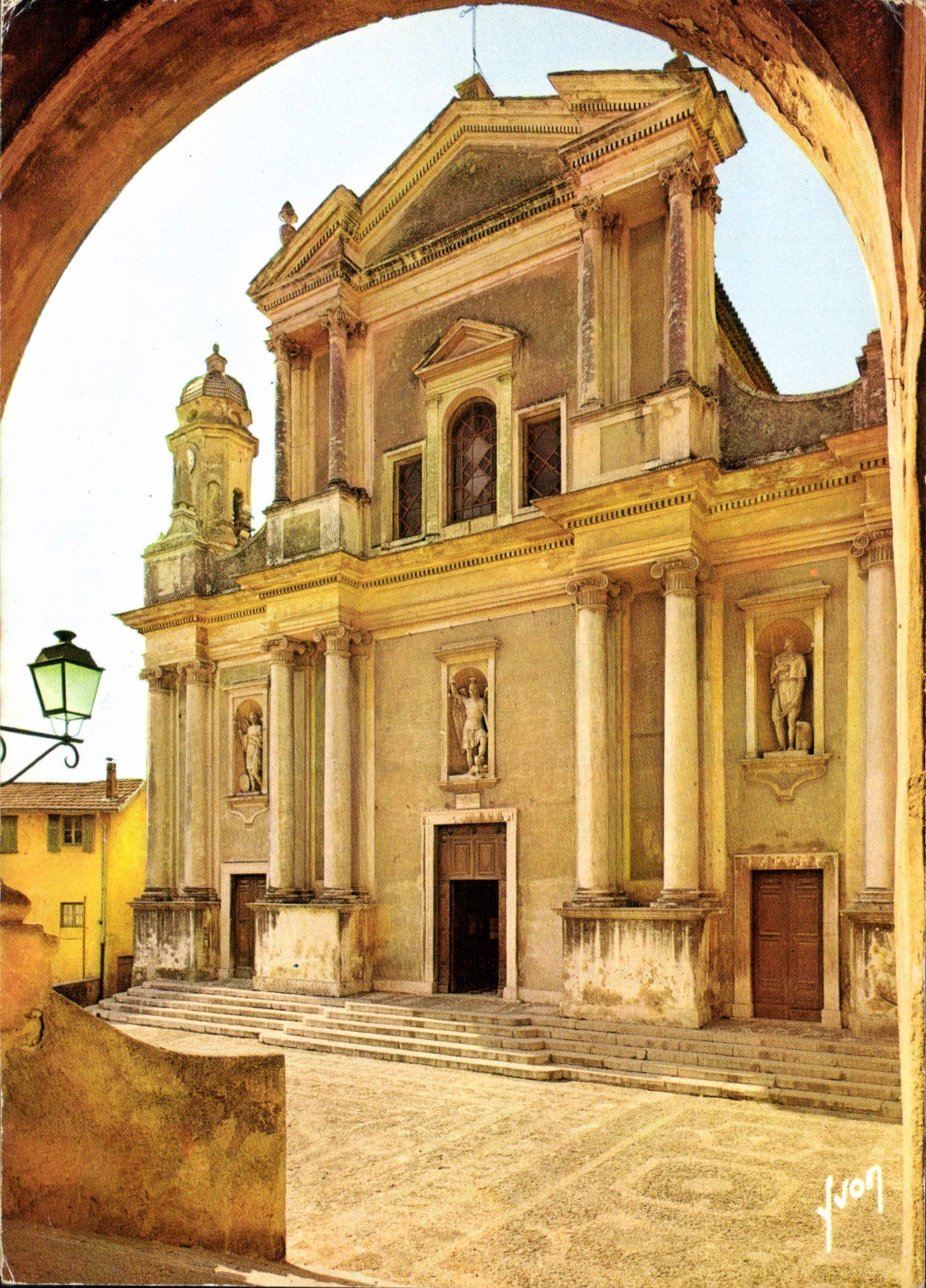 Église Saint-Michel — Menton (Alpes-Maritimes) — Éditions Jean-Jaures-94