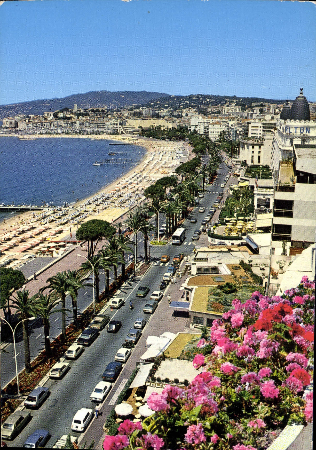 Cannes - Côte d'Azur — vue de la Croisette et des plages — Les Éditions Dimaïra