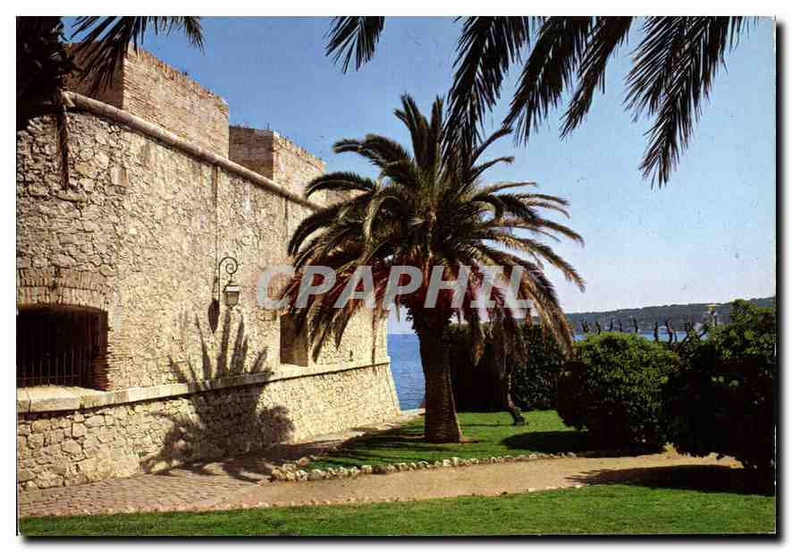 CPM Antibes Alpes Maritimes Promenade sous le Bastion St Andre 