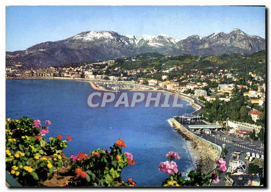 CPM La Cote d'Azur Menton le Perle de France la Frontiere Franco Italienne et la Baie de Garavan 