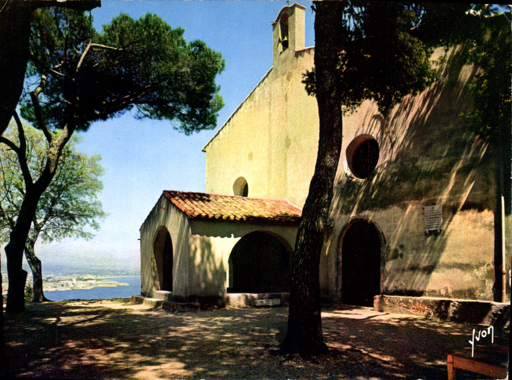 CPM Couleurs et lumiere de France la Cote d'Azur miracle de la nature Cap d'Antibes Alpes Maritimes 