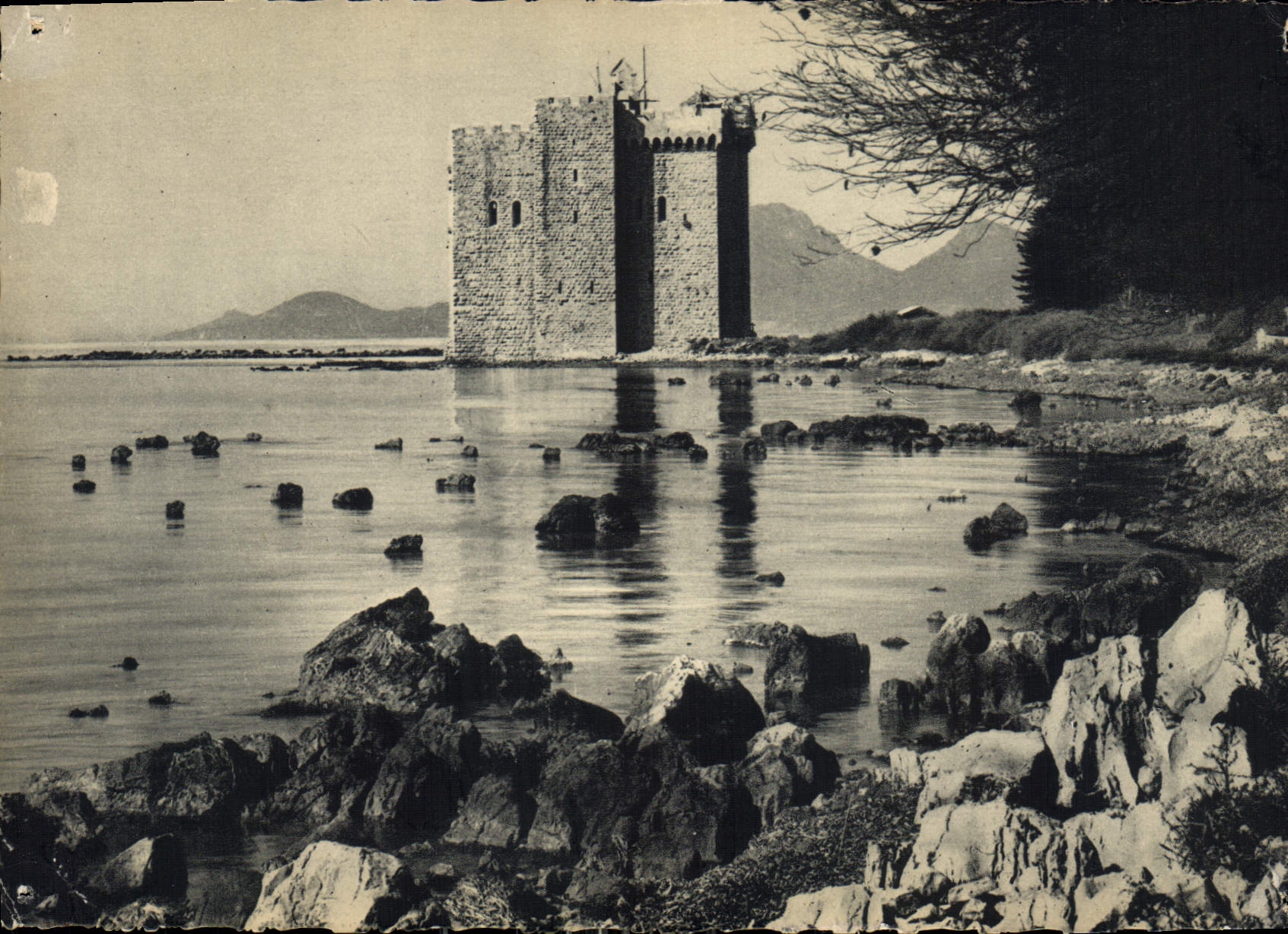 Château Saint-Honorat — Îles de Lérins — Rallia-Nice, Fabrication Française