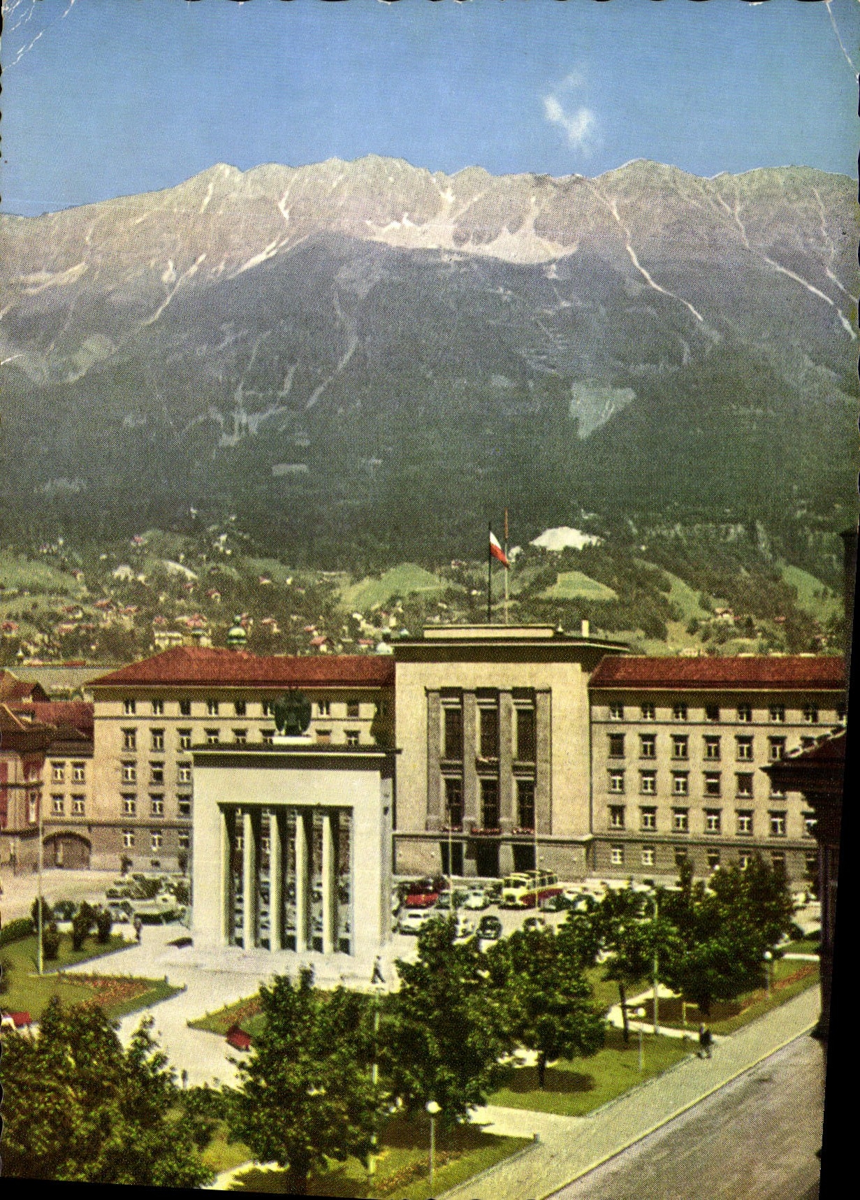 CPM Innsbruck Neues Landhaus mit Denkmal und Nordkette 
