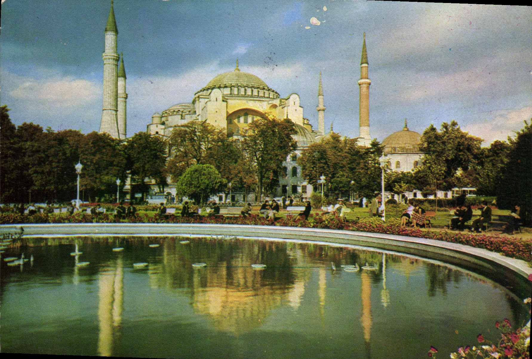 CPM Le Musee de Sainte Sophie Istanbul Turkey 