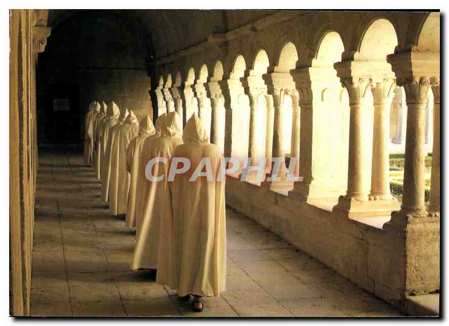 CPM Les haut lieux de Provence l'Abbaye de Senanque Procession dans le cloitre 