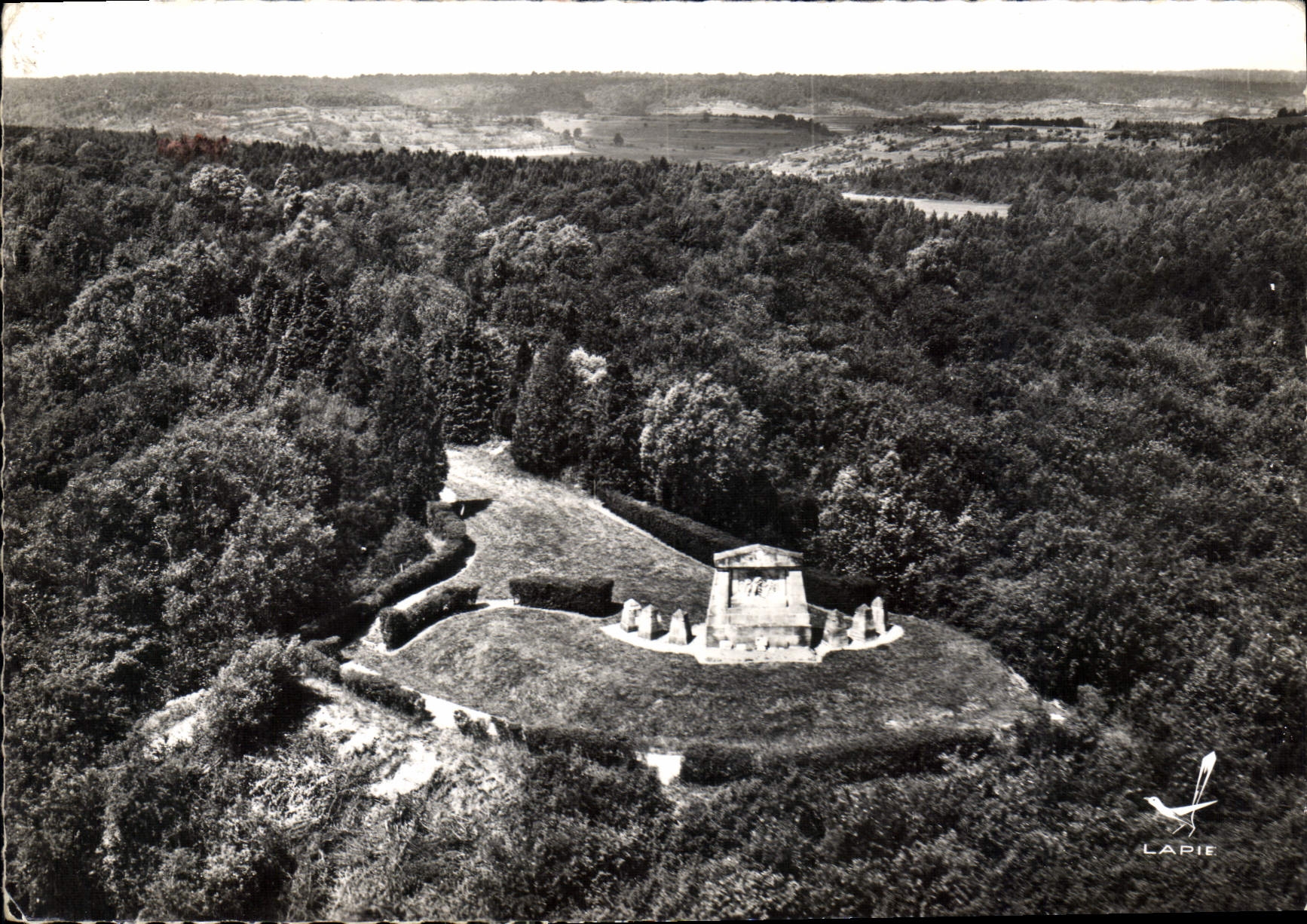 CPM En avion au dessus de les Eparges Meuse le Poinf X 