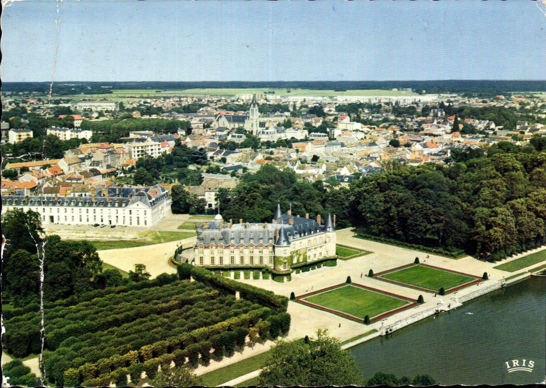 Ramboillet (Yvelines) — Le château, résidence d'été du Président de la République — IRIS