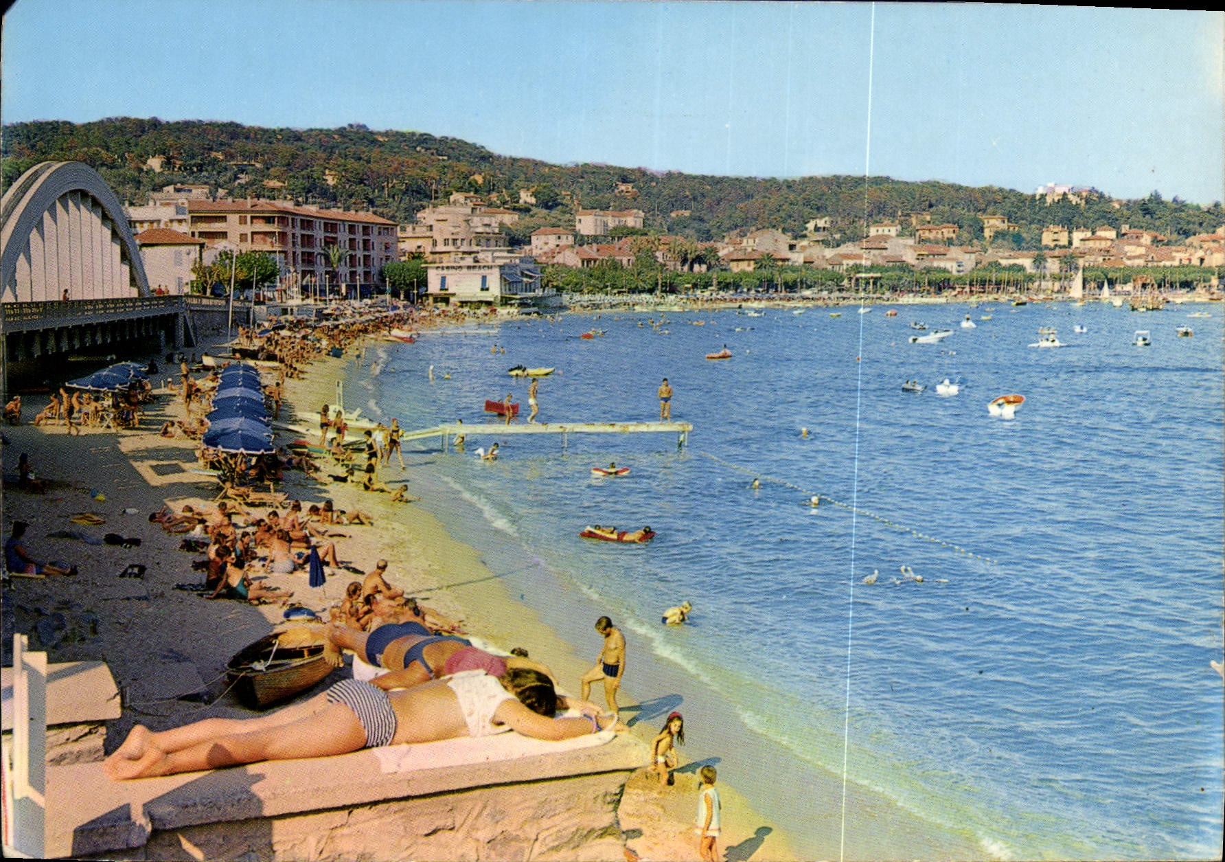Sainte-Maxime Beach — General View — Edition BANDOL