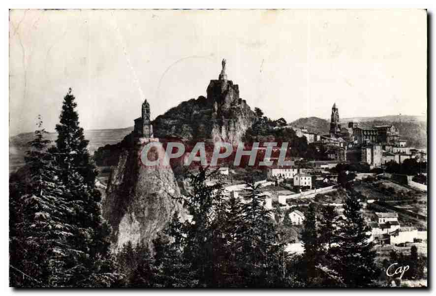 CPM Le Puy Vue prise a travers les Pins 