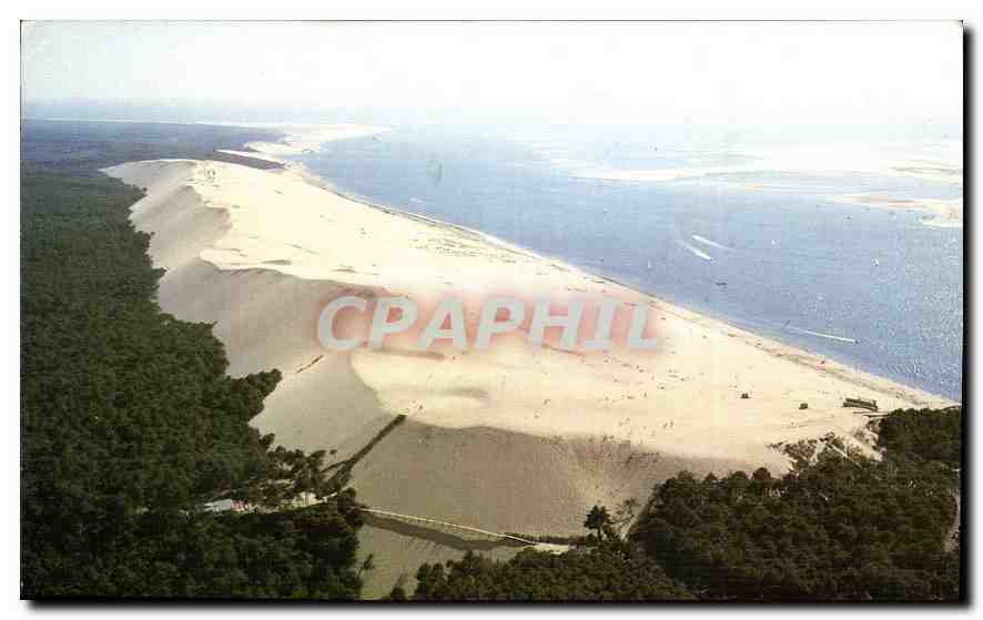 CPM Bassin d'Arcachon La Dune du Pilat au premier plan la passerelle et l'escalier de la Palombiere 