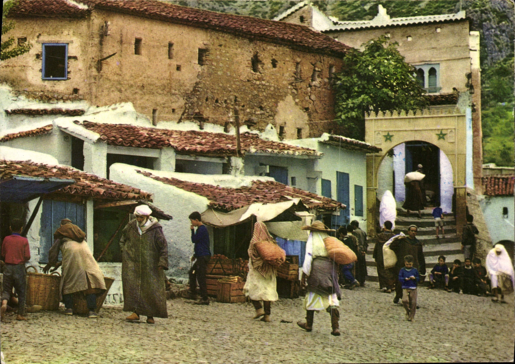 CPM Chaouen gardienne des traditions Rifaines Maroc 
